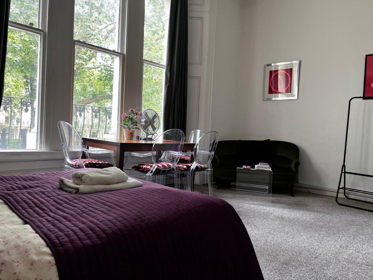 Hyde Park Studio Has Private Balcony With Tranquil Garden View London Exterior photo